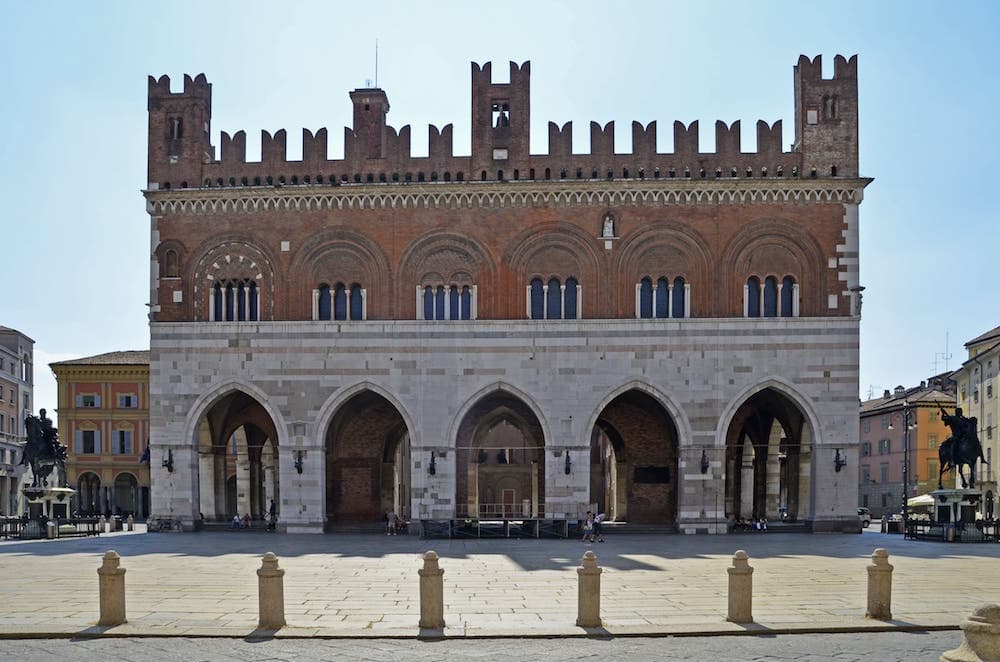  Parlami Di TER Il Palazzo Gotico Di Piacenza Travel Emilia Romagna 