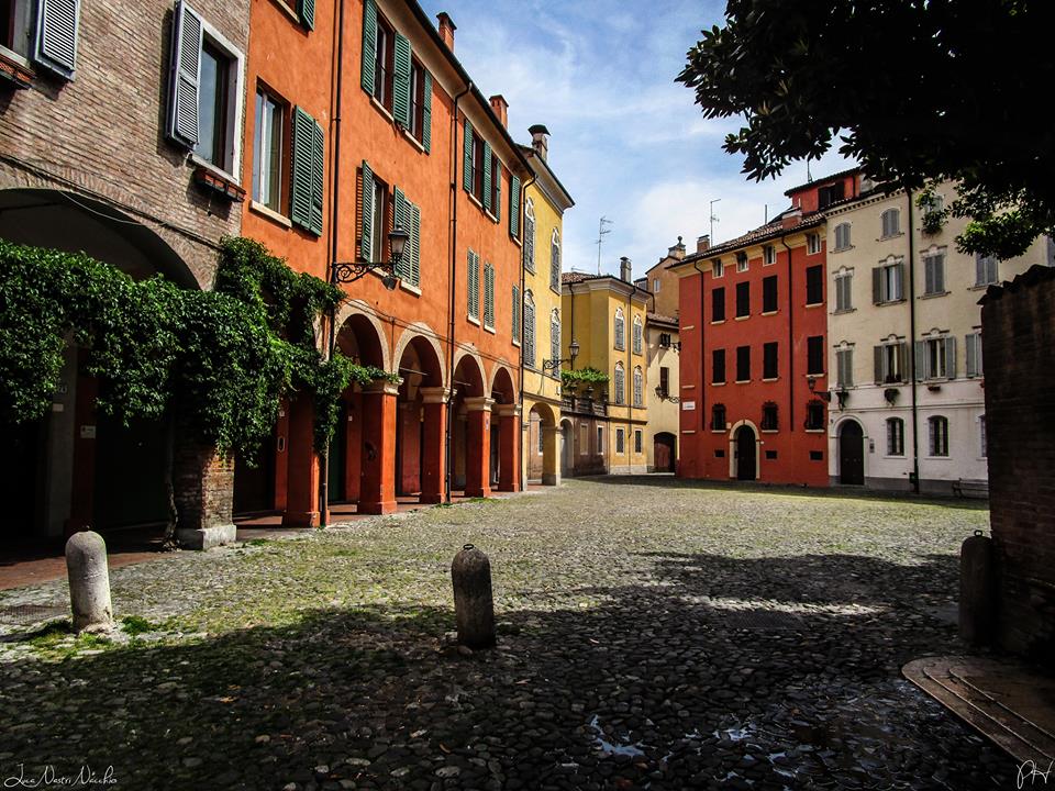Modena con i suoi luoghi pieni di storia, e la sua provincia... dalla