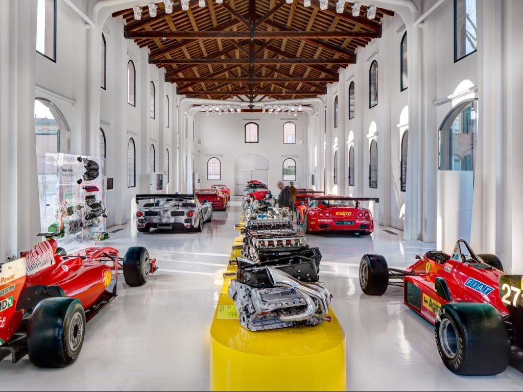 tour modena ferrari