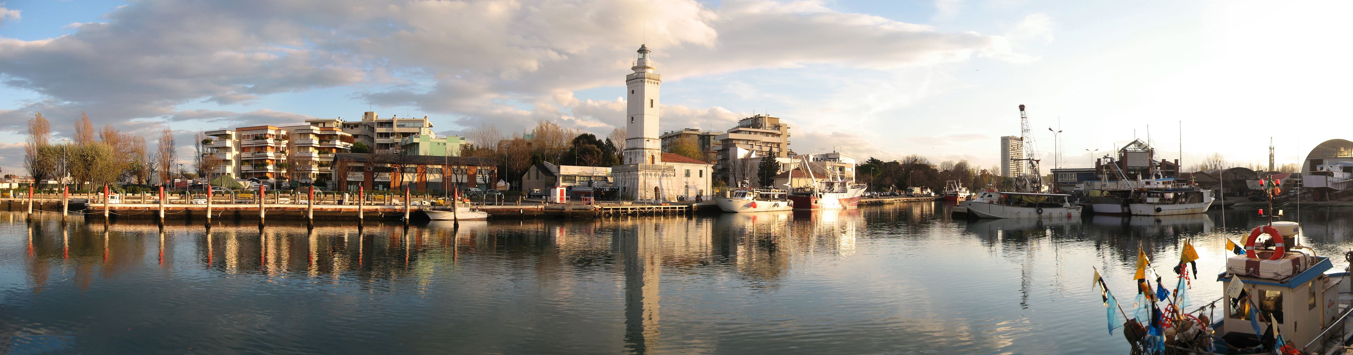 rimini, rimini, porto e faro, ph. E. Salvatori Arch. Fot. Riviera di Rimini