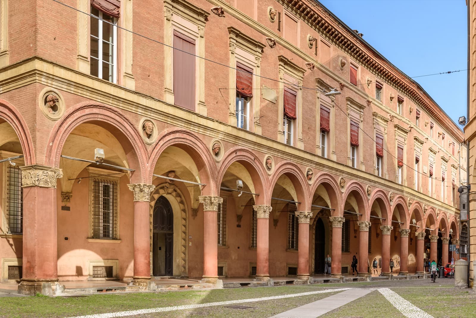 Portici di Piazza Santo Stefano, Bologna Ph. © Giorgio Bianchi - Comune di Bologna via whc.unesco.org