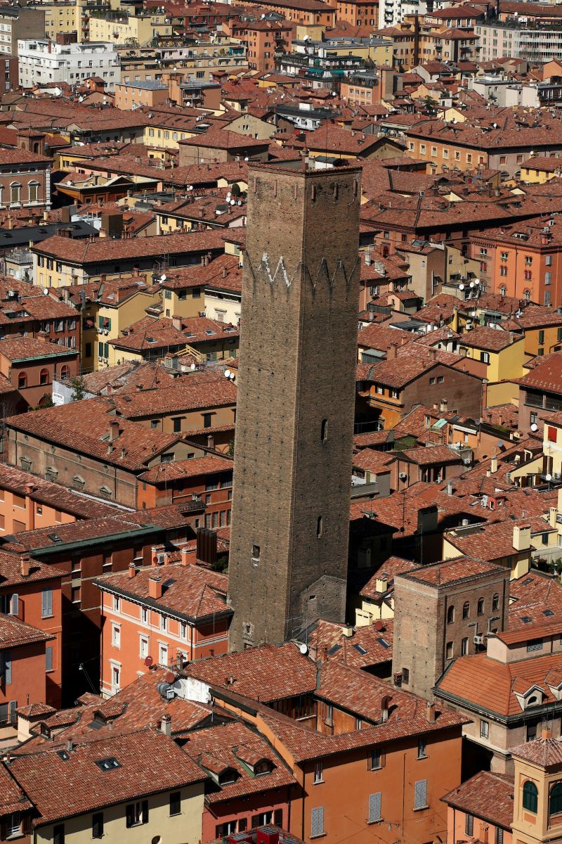 Bologna, Torre Prendiparte | Ph. Meridiana via bolognawelcome.com