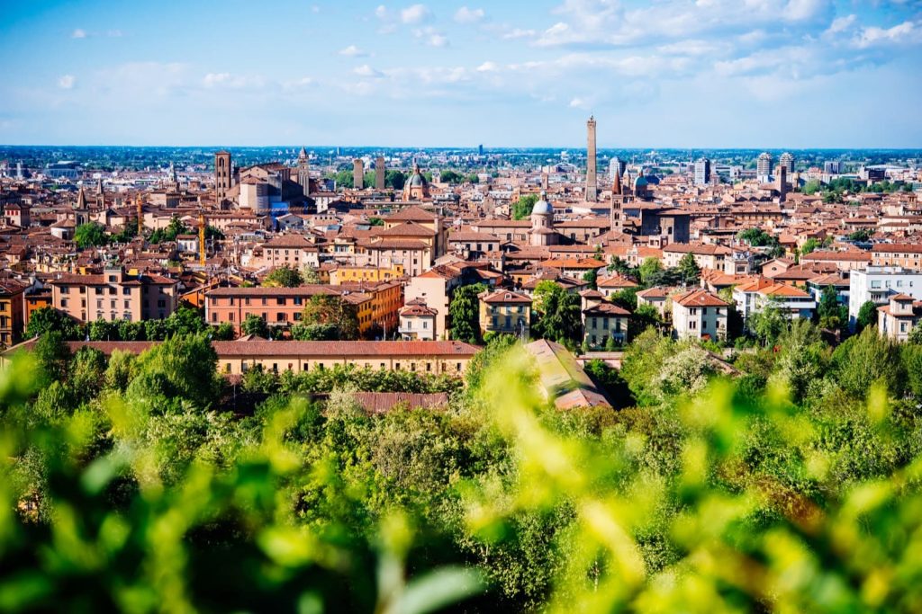 Bologna, vista panoramica, Ph. fornStudio via shutterstock
