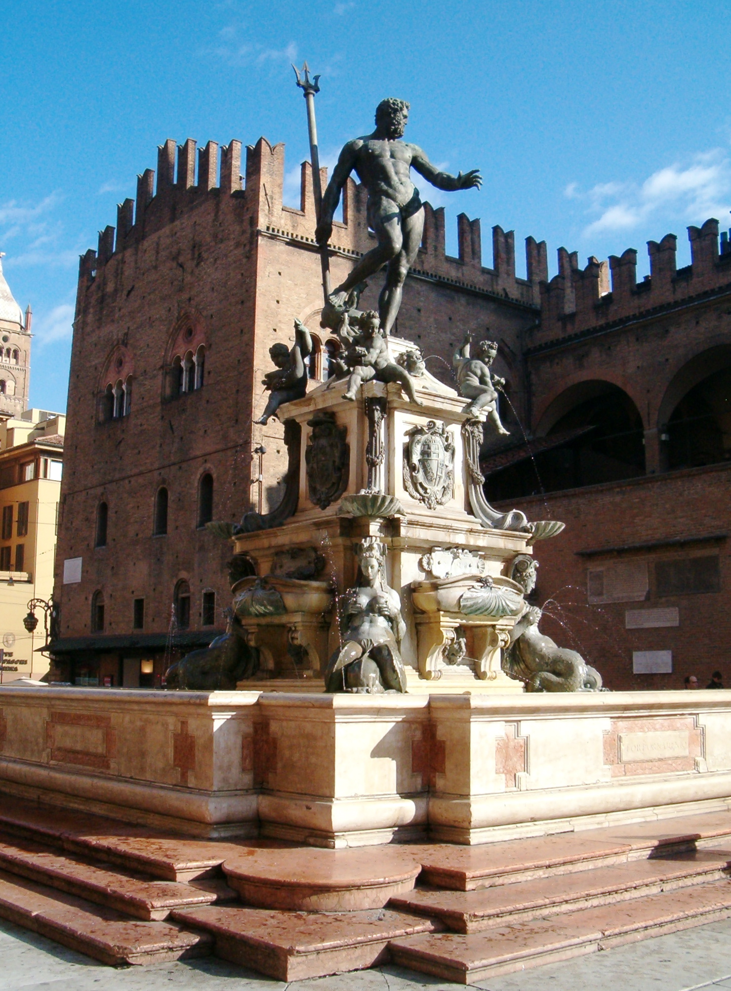 Bologna, Fontana del Nettuno | Ph. Marcok via wikipedia CC BY-SA 3.0