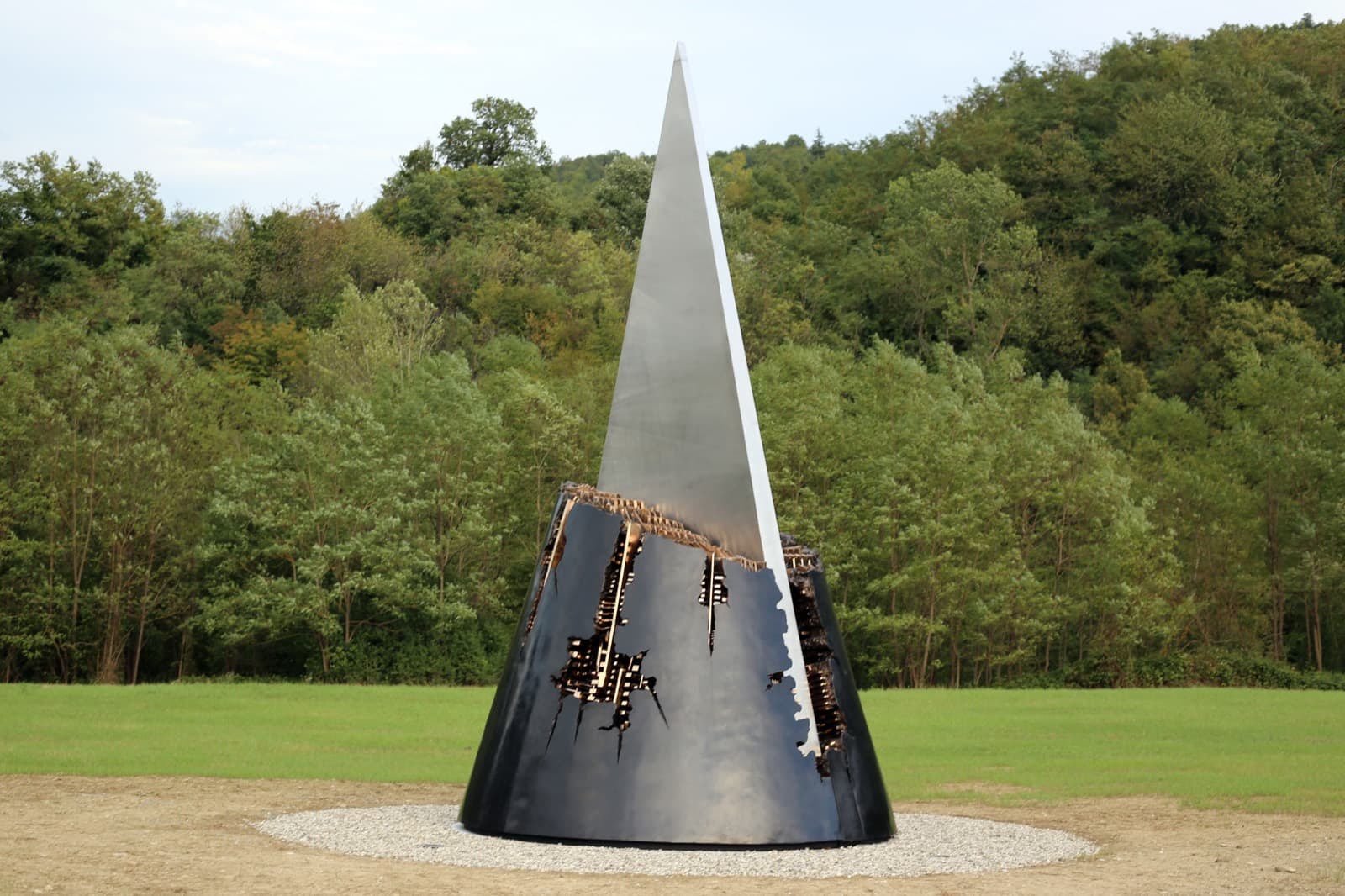 Santa Sofia (FC), Parco Sculture, Cono tronco di Arnaldo Pomodoro