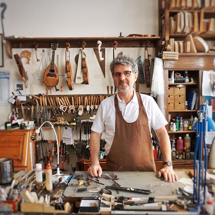 @thebohochica | Today I went on a musical journey in Bologna, the UNESCO City of Music. I learnt about the prestigious musical traditions of the city and met Mr. Stefanini, a violin-maker, just one of four professional violin-makers in the city