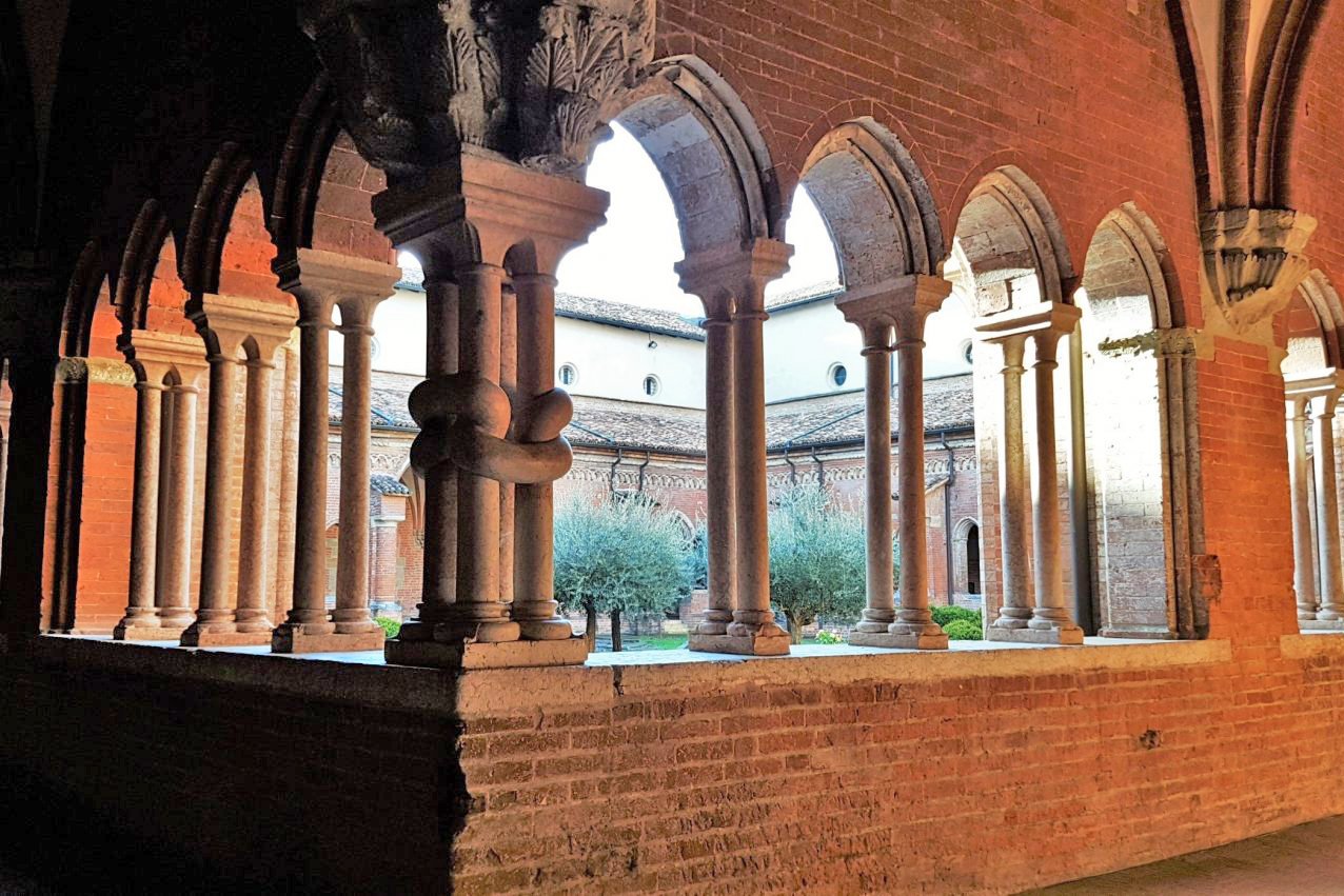 Alseno (PC), Abbazia di Chiaravalle della Colomba, Chiostro