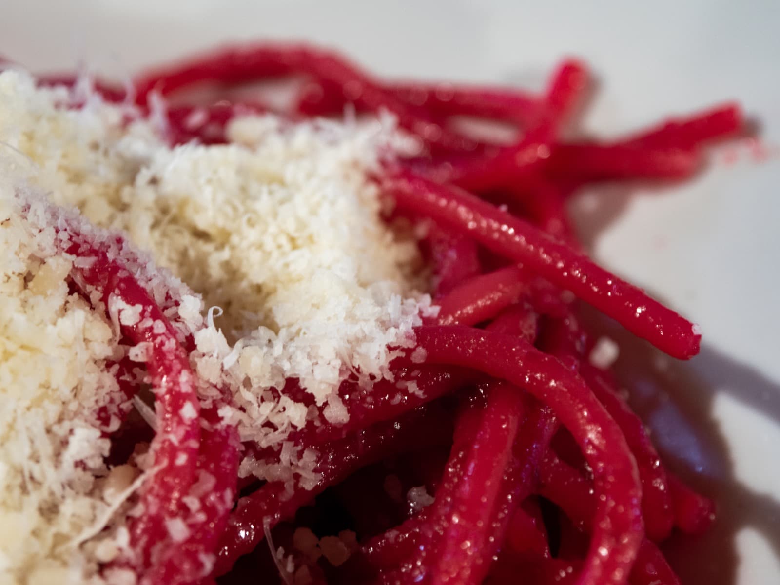 Beetroot pasta | Ph. Viktoria Urbanek