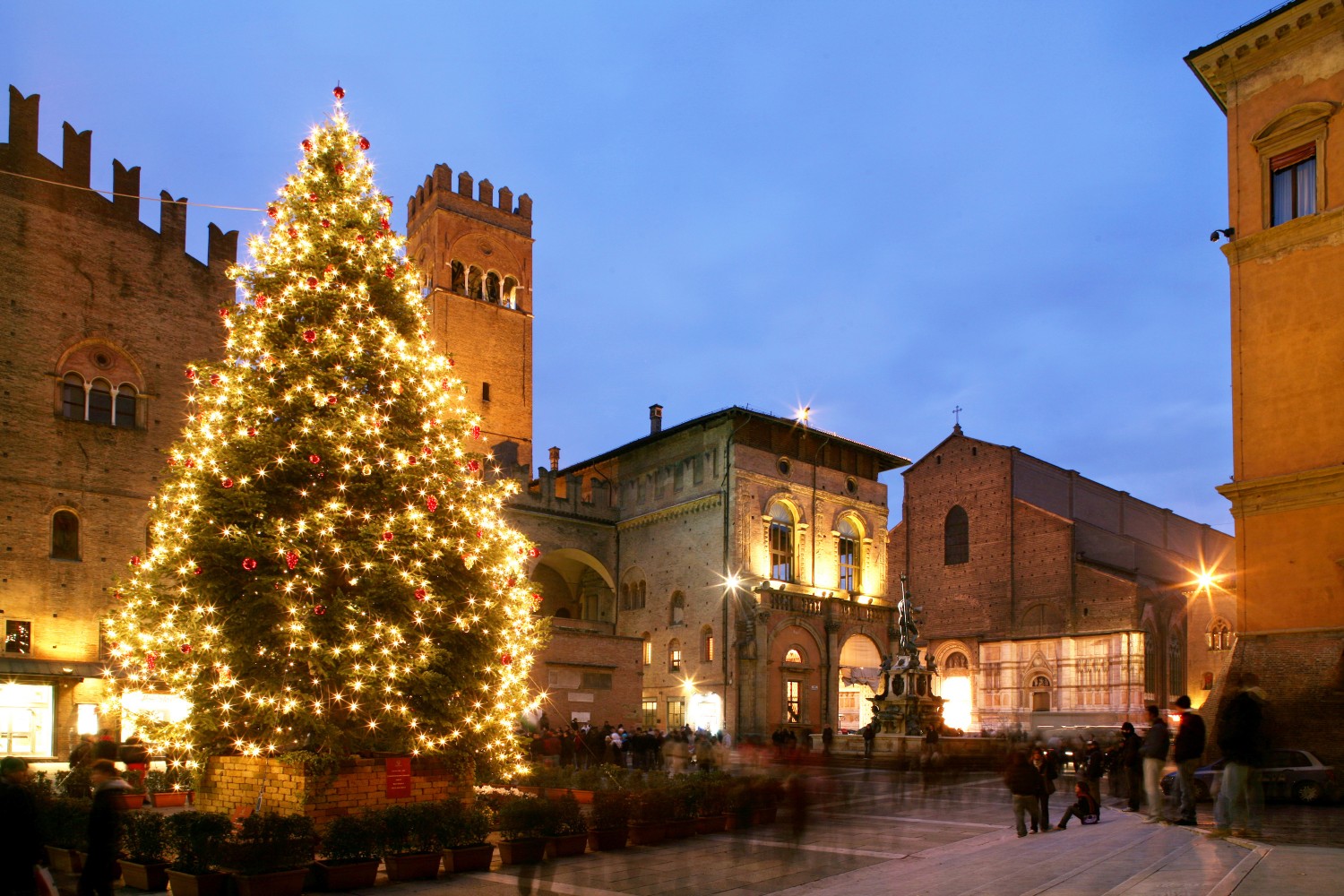 Bologna, Natale in Piazza Nettuno