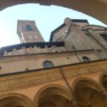 Bologna, portici e San Giacomo in Via Zamboni, ph. Giada Rubinato