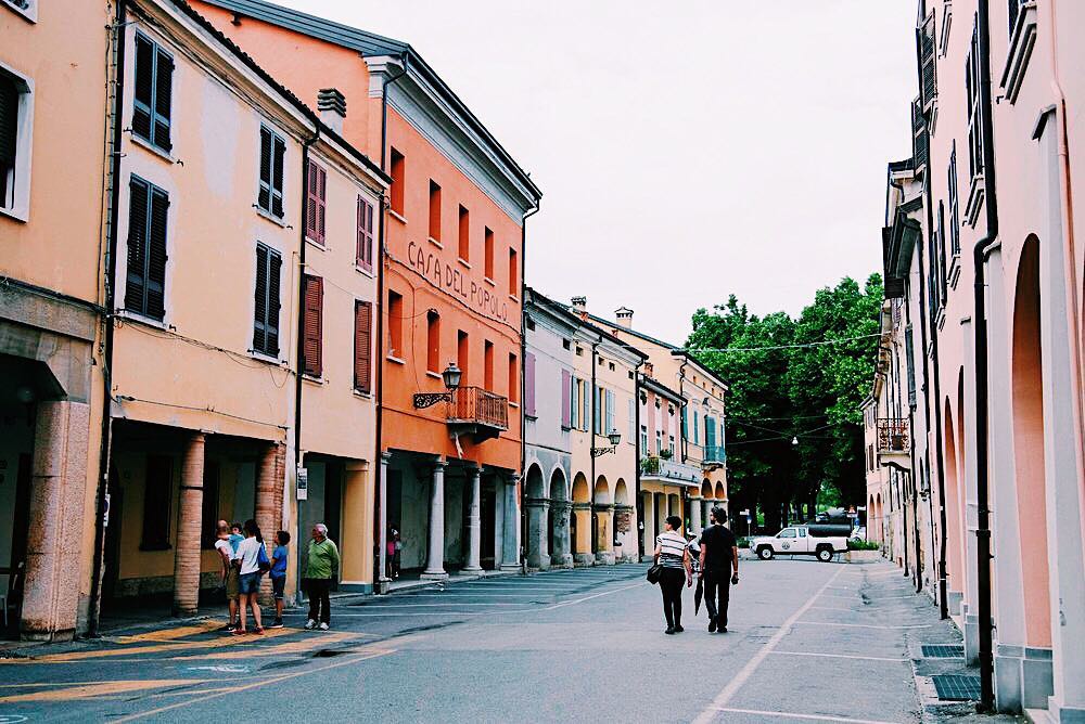 Brescello, Casa del Popolo | Ph. @ilmondodidoncamillo via Instagram