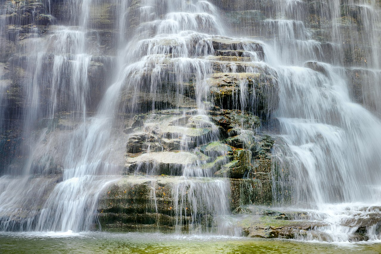 Cascate Alferello Ph. Francesco1978 via Wikipedia