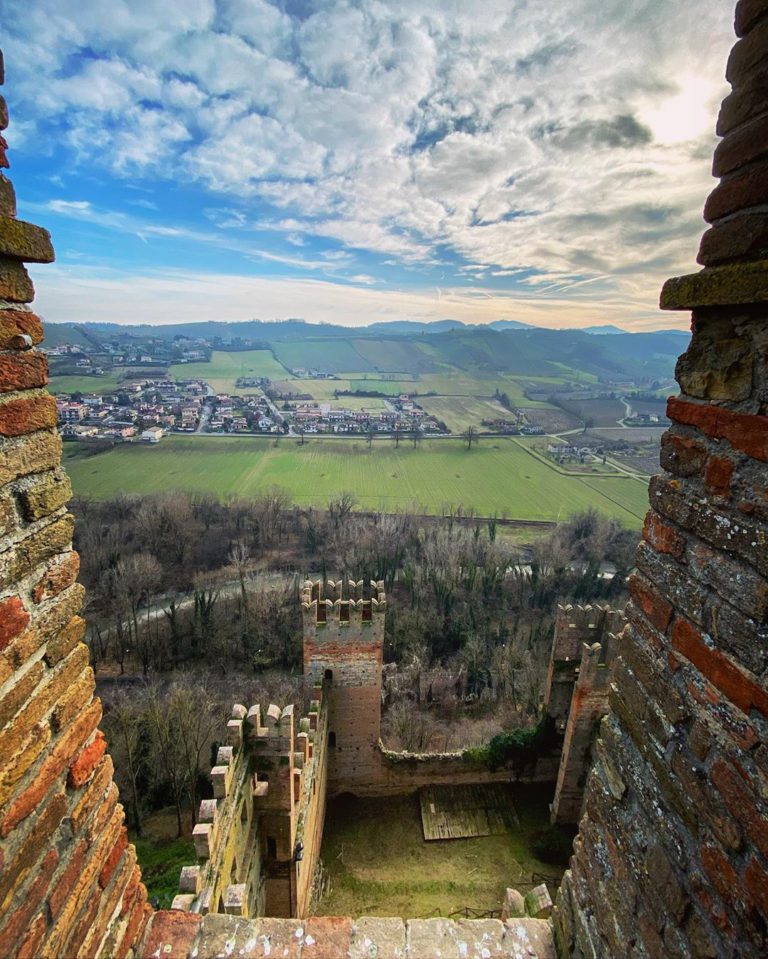 Castell’Arquato: medioevo tra i vigneti