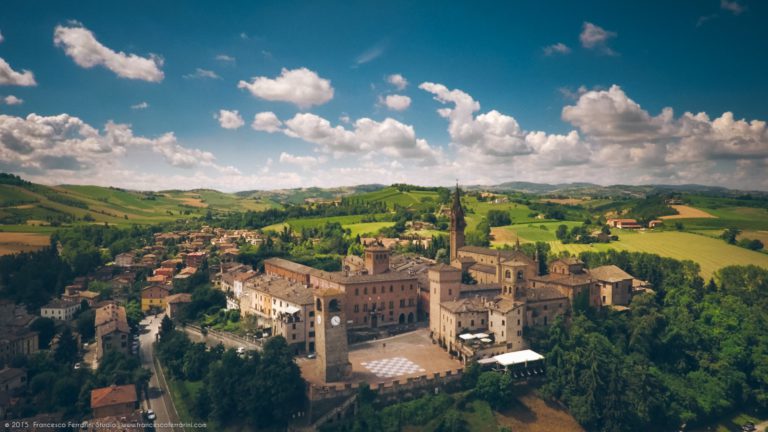 Castelvetro di Modena, tra torri e vigneti