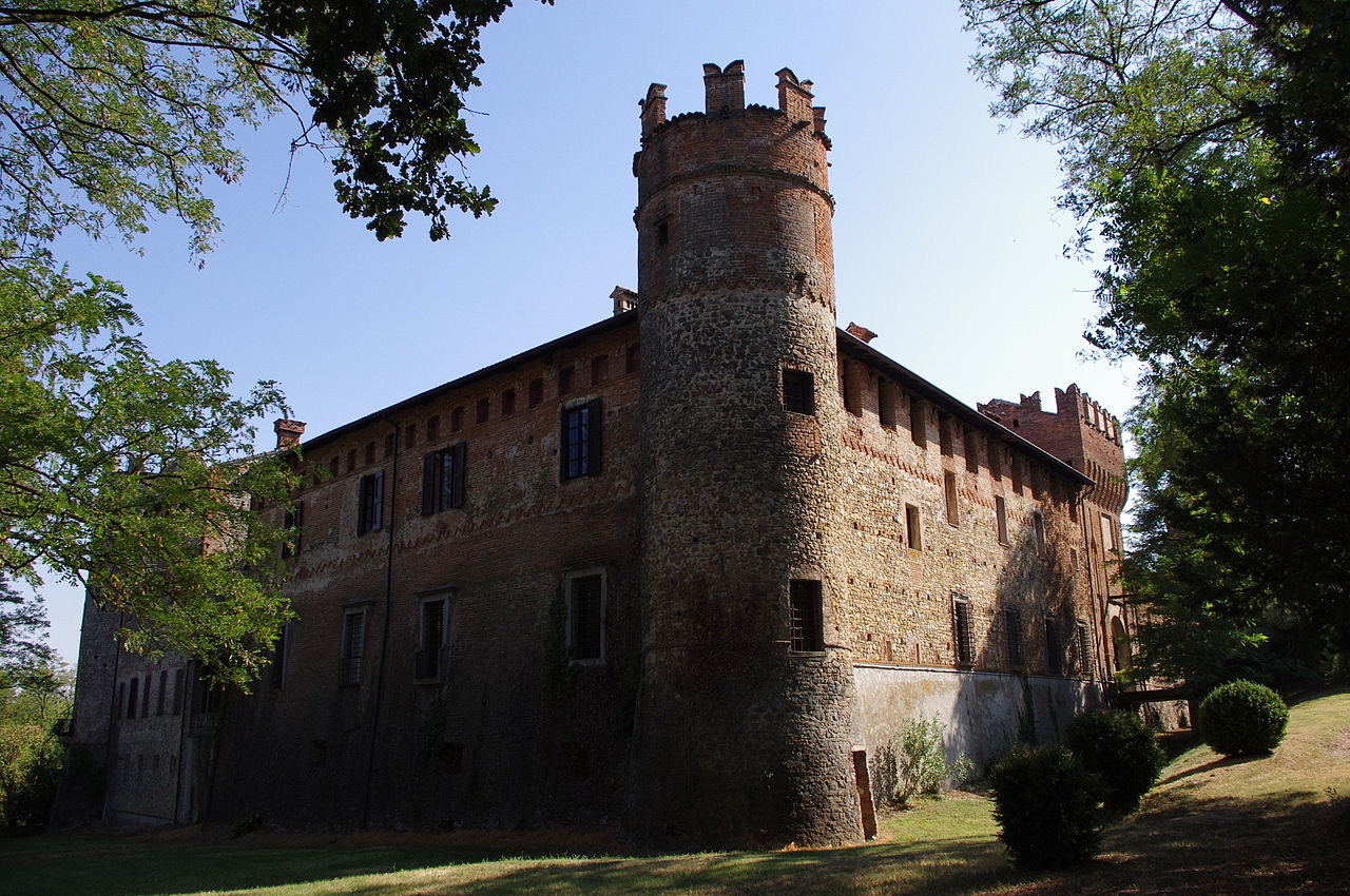 Piacenza, Castelnovo Val Tidone, Castle - Ph. Mario Bianchi via Wikipedia