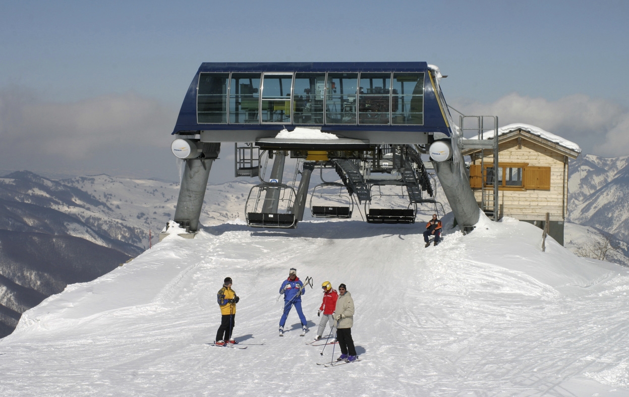 Cerreto Laghi (RE), Stazione sciistica