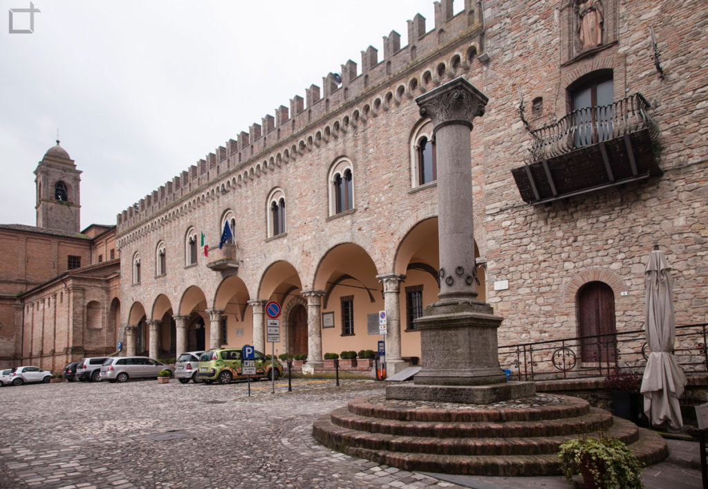 Bertinoro – Colonna della Anella e Piazza della Liberta
Ph. Proloco Bertinoro