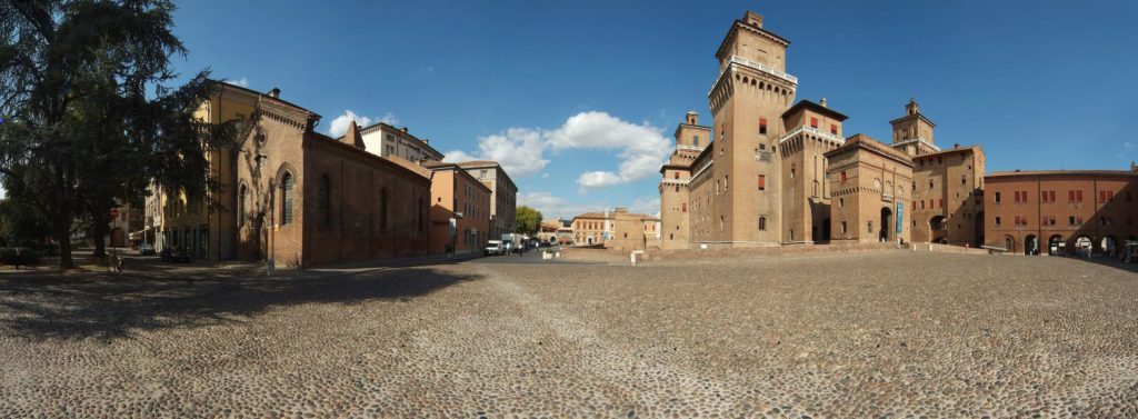 Ferrara, Chiesa S. Giuliano e Castello Estense. ph. M. Baraldi, archivio ferraraterraeacqua.it
