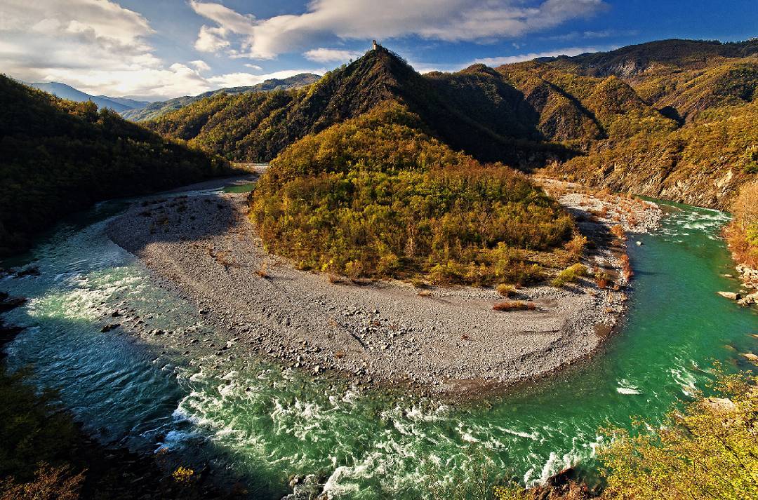 Brugnello (PC), Il fiume Trebbia