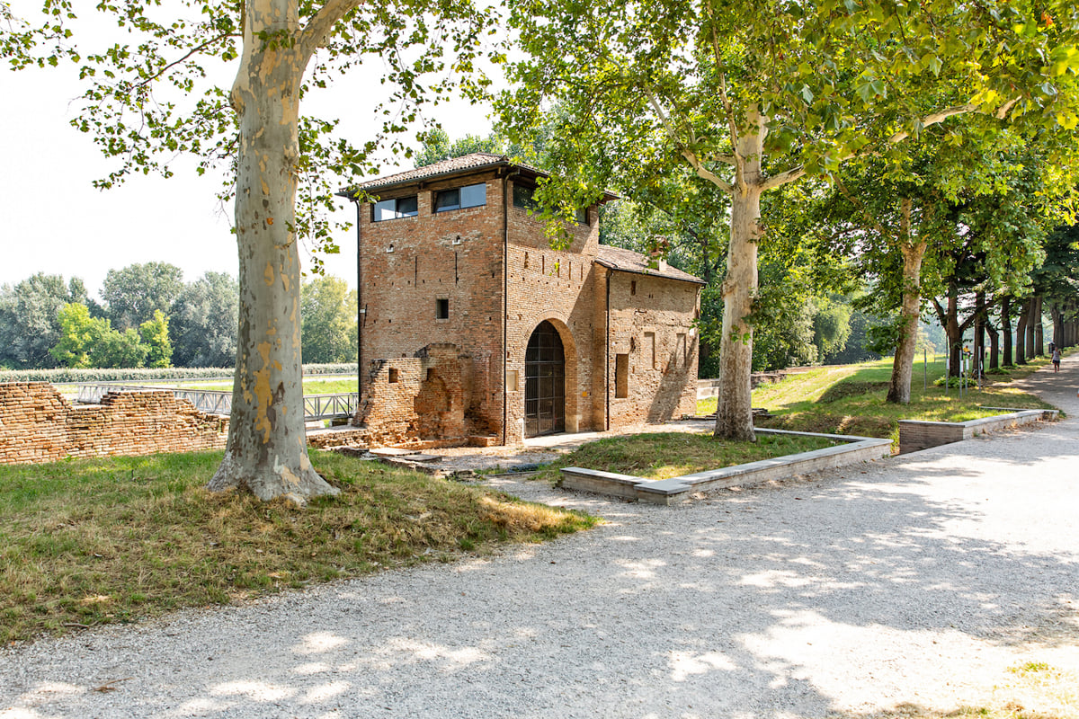 Porta degli Angeli (Ferrara)