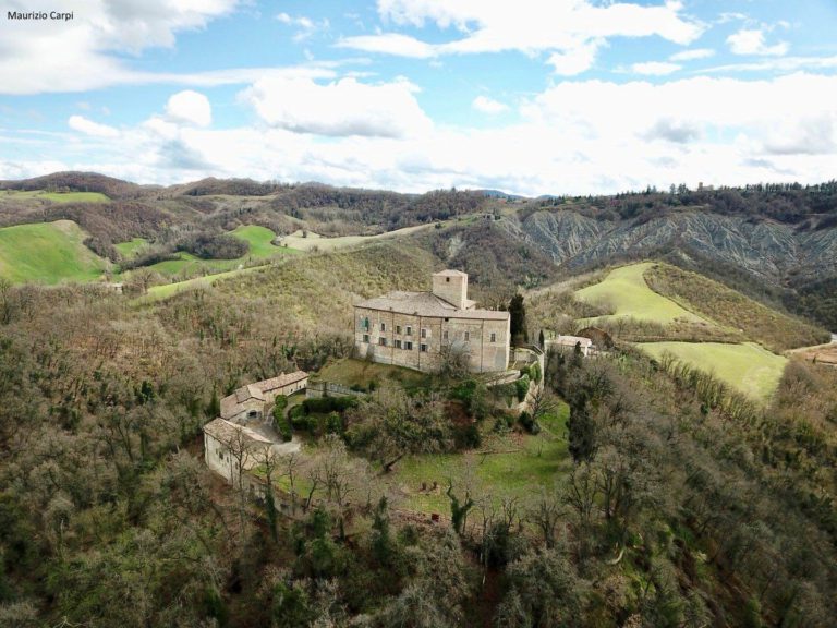 [Parlami di tER] Castello di Bianello, dove il tempo si è fermato