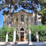 Riccione, villa Antolini, viale Milano angolo via Damiano Chiesa, 1923, Arch. Mario Mirko Vucetich, committenza coniugi Dante Antolini e Egle Massei, foto di Daniel Carnevale – Ph. http://www.romagnaliberty.it/