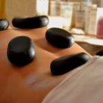 Salsomaggiore Terme (PR), massaggio con pietre laviche alle Terme Baistrocchi | Ph. termebaistrocchi.it