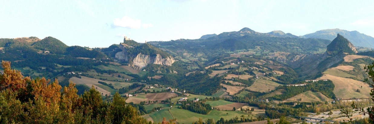 Panoramic view above Maiolo and San Leo
