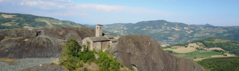 TripInYourShoes: a piedi da Genova a Piacenza | Il video