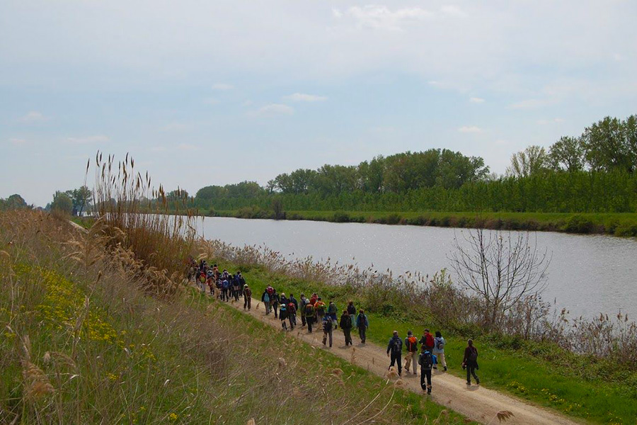 Viaggio lento in primavera con Trekking col treno al-rifugio-piu-basso-ditalia