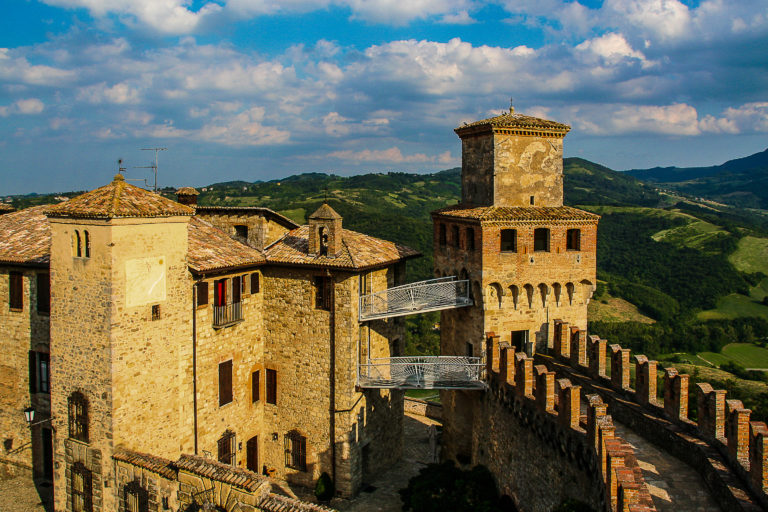 [ParlamiditER] In camper fra borghi e castelli del piacentino