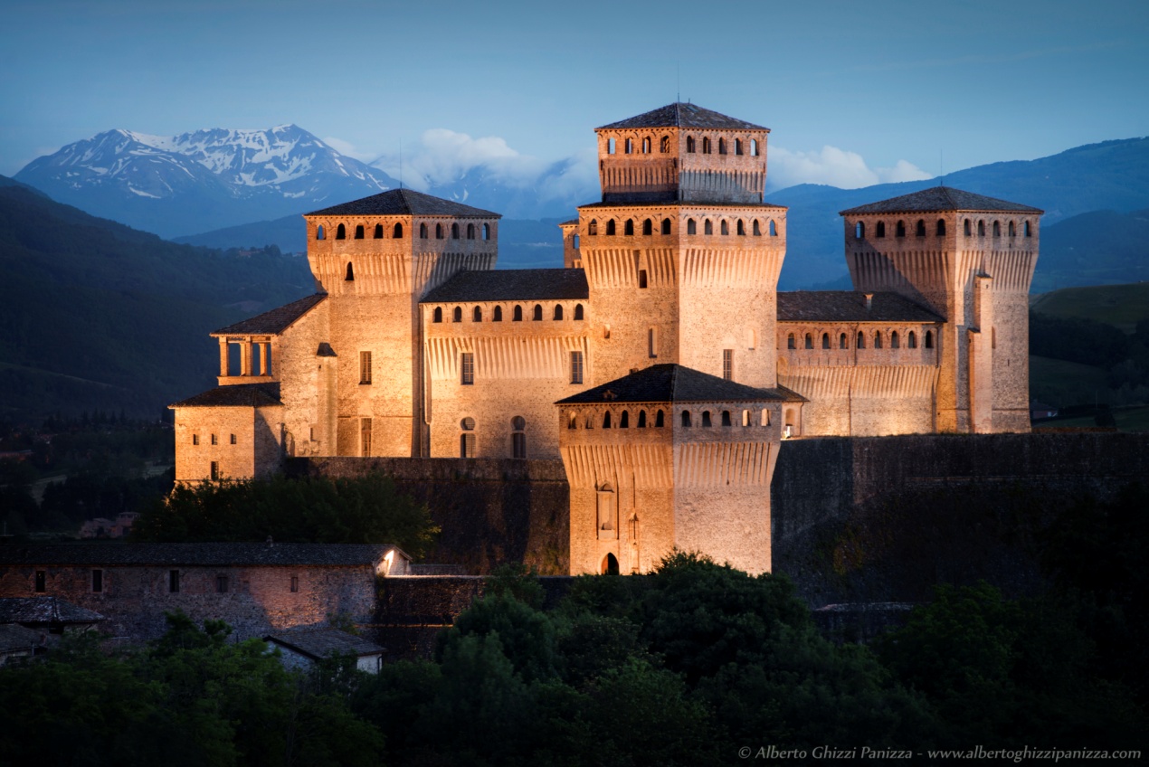 Castle of Torrechiara, Parma | Photo © Alberto Ghizzi Panizza