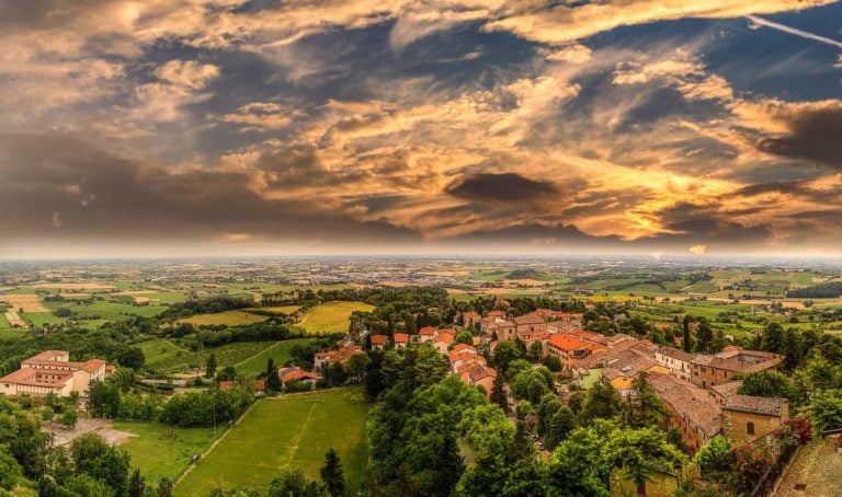 Five villages reachable by train in Emilia-Romagna