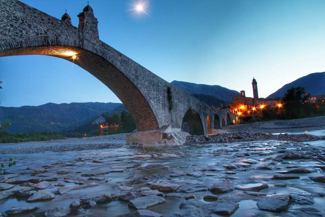 Bobbio (PC), Ponte del Diavolo 