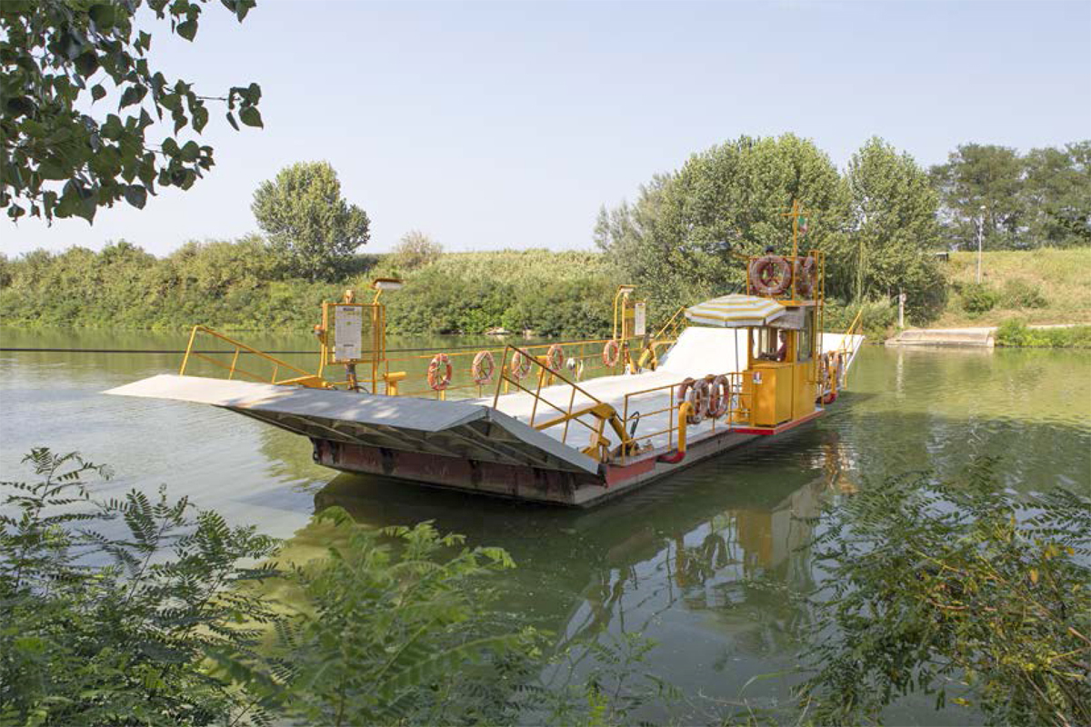 Lungo il fiume Lamone | Traghetto sul fiume Reno (Sant'Alberto, Ravenna)