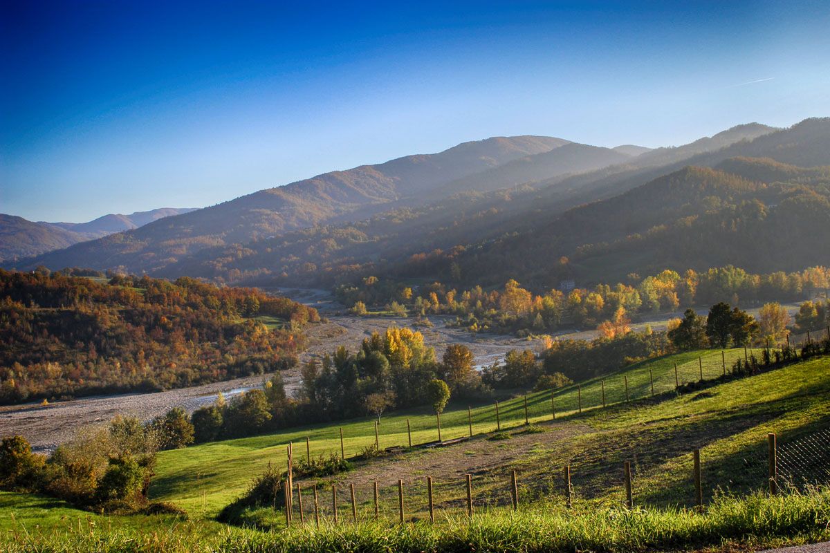 Il paesaggio davanti al Castello di Bardi 