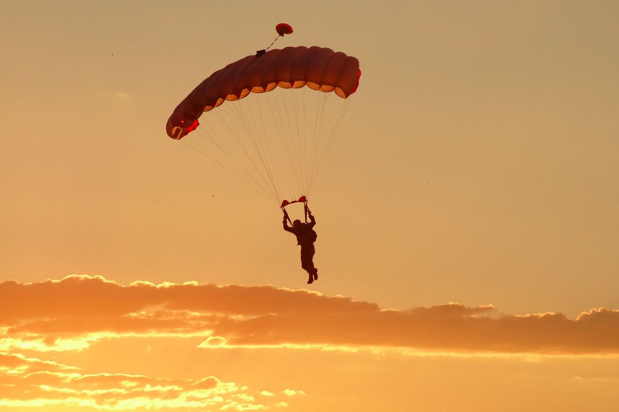 In paracadute nei cieli dell’Emilia Romagna