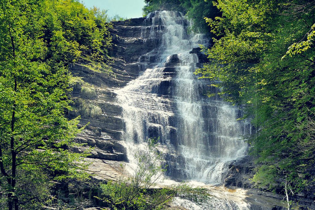 Portico di Romagna/San Benedetto in Alpe (FC), La cascate dell'Acquacheta