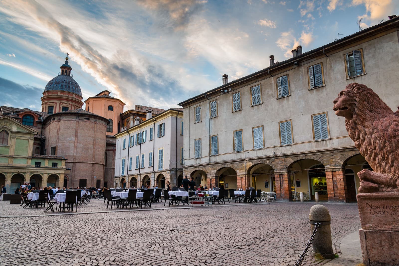 Reggio Emilia, Piazza San Prospero | Ph.lugarex