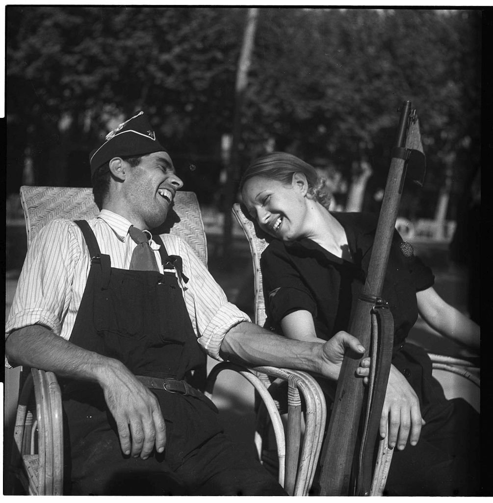 Republican militiamembers, Barcelona, 1936 ©Gerda Taro; International Center of Photography, The Robert Capa and Cornell Capa Archive, Gift of Cornell and Edith Capa, 2010 - Courtesy International Center of Photography