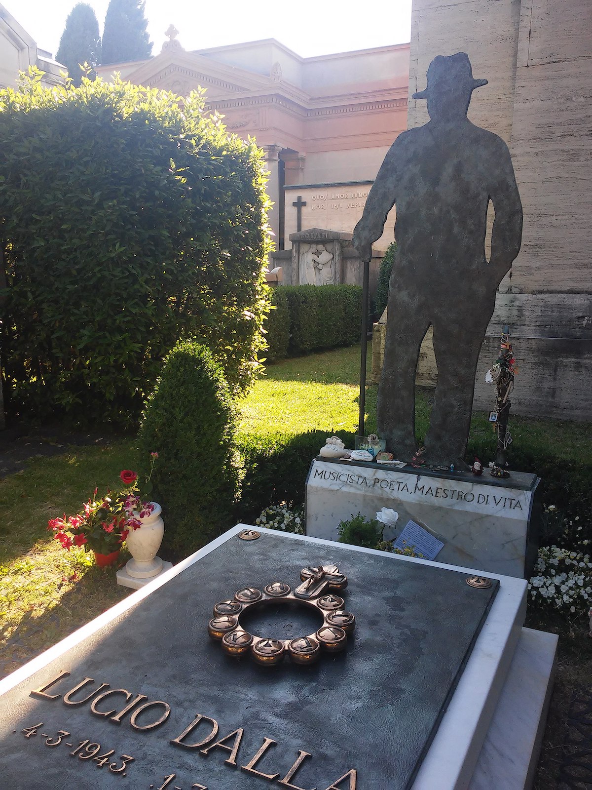 Bologna, Cimitero monumentale della Certosa - Lucio Dalla, ph. emilio2005