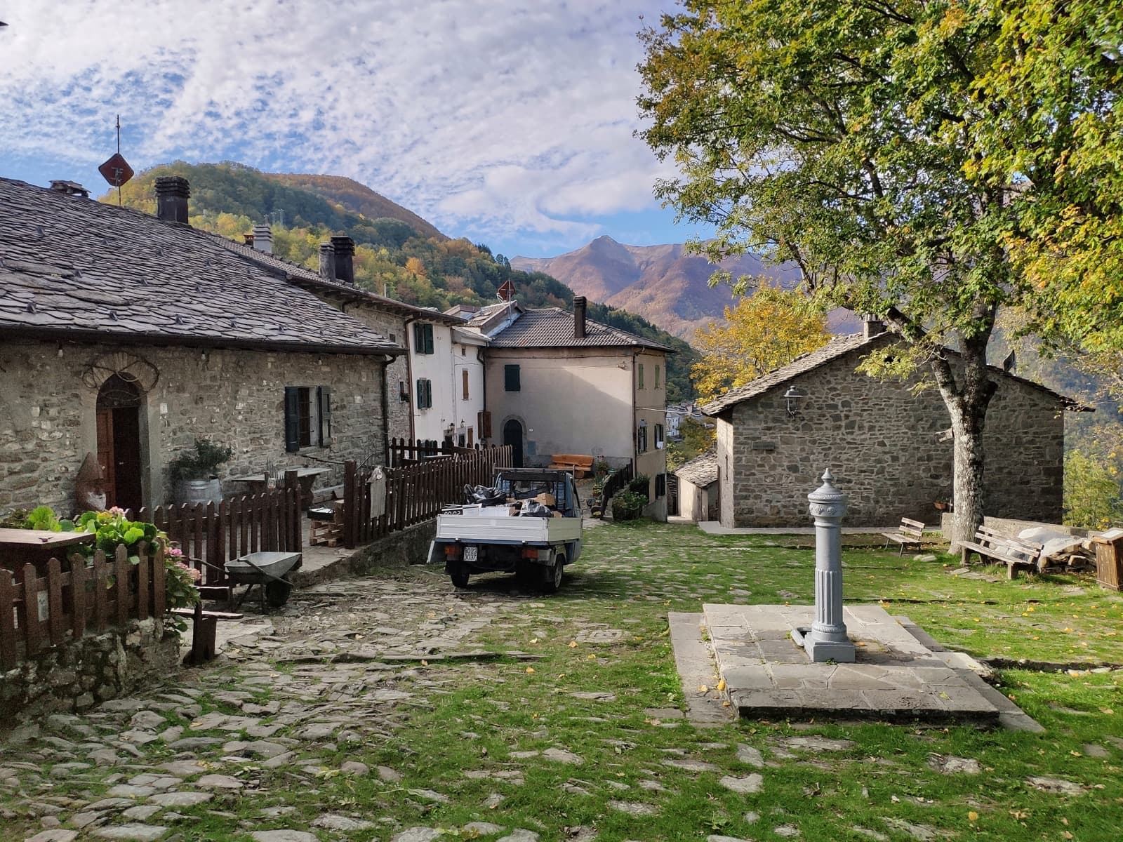 Foliage al Corno alle Scale: l’anello di Monte Acuto delle Alpi