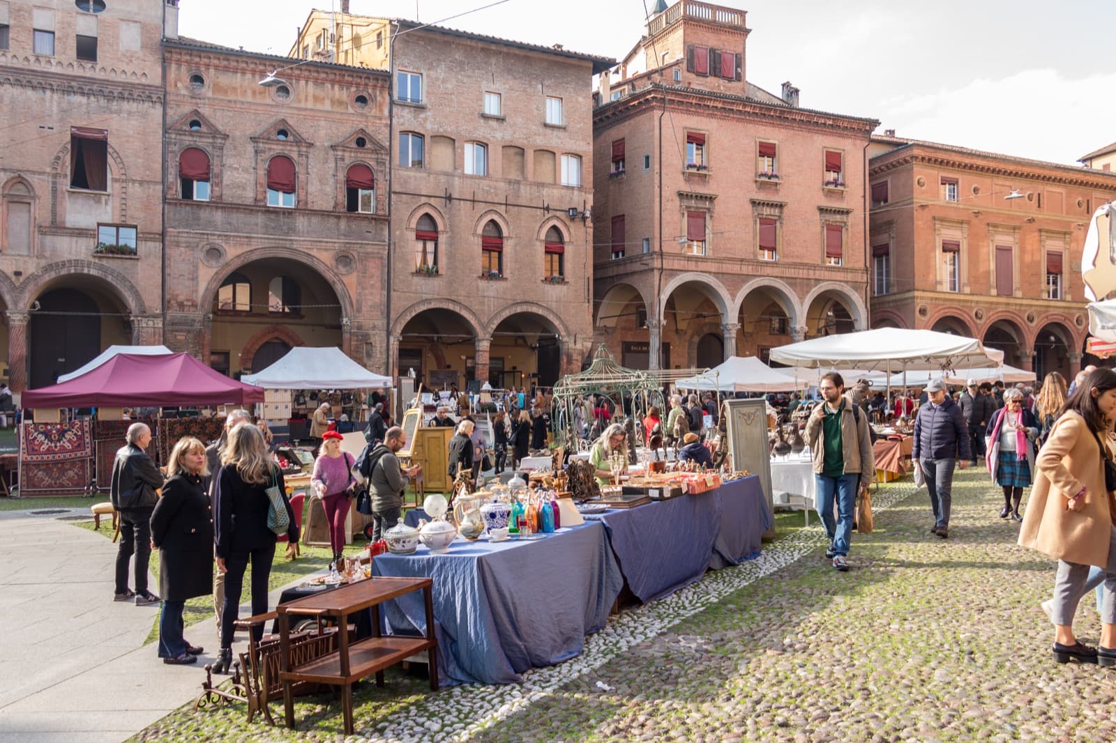 Antiques & Crafts Markets in Emilia-Romagna