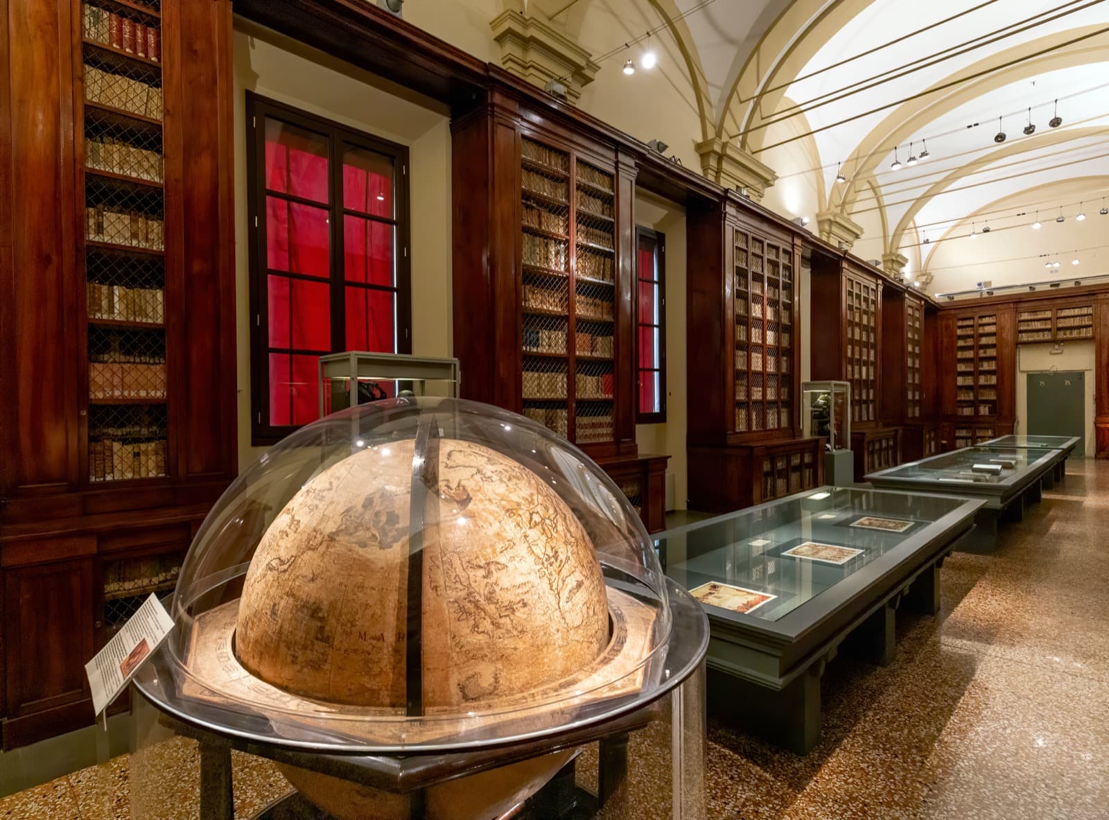 Biblioteca Universitaria, Palazzo Poggi, Bologna Ph. posztos via shutterstock solo uso editoriale
