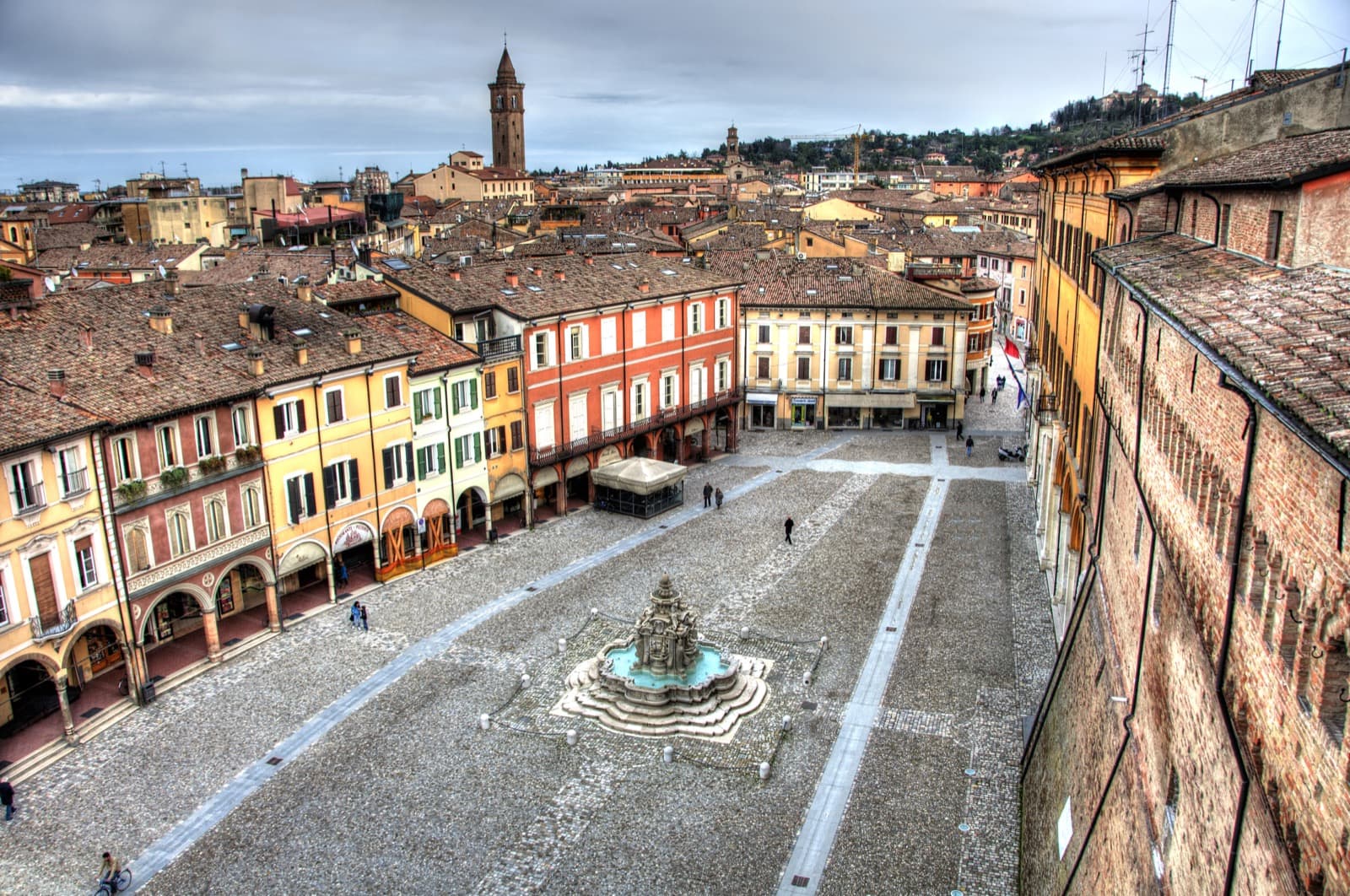 Cesena (FC), Piazza del Popolo