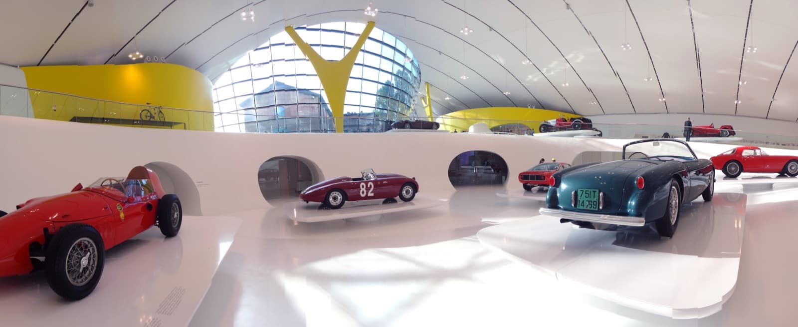 Modena, Museo Enzo Ferrari, interno Ph. D-VISIONS via shutterstock solo uso editoriale