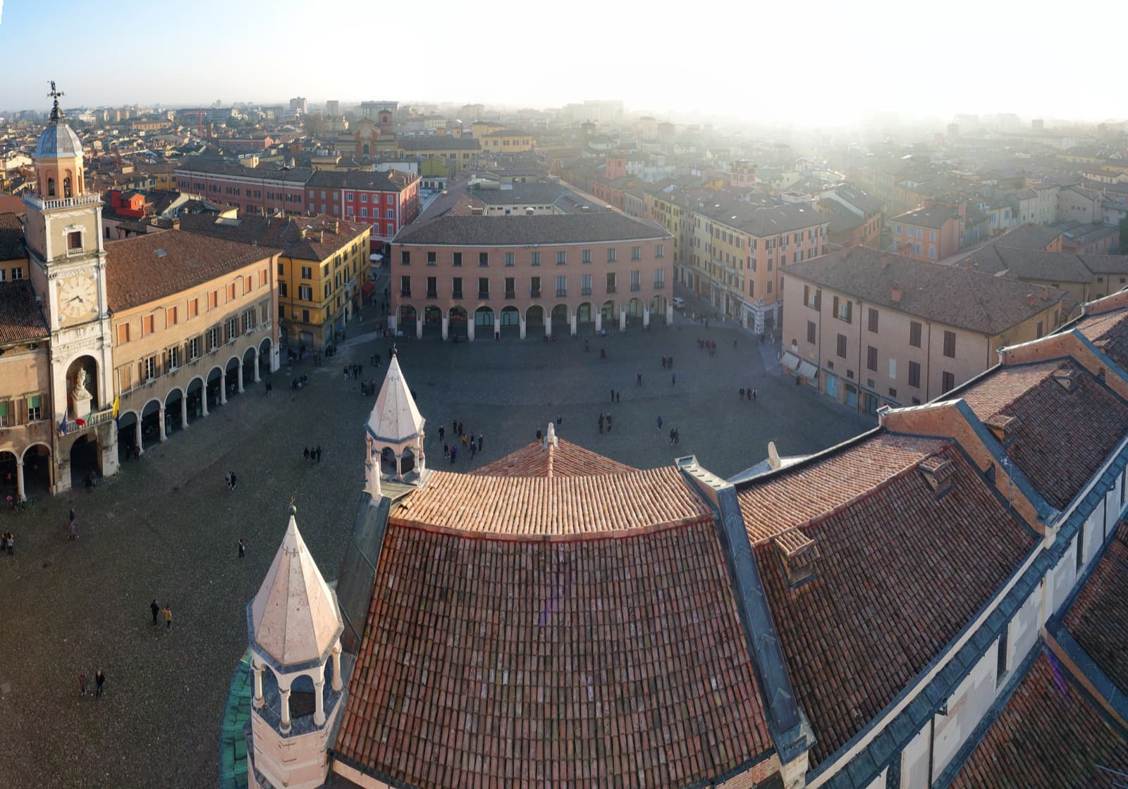 Modena, vista dalla Torre Ghirlandina Ph. D-VISIONS via shutterstock solo uso editoriale