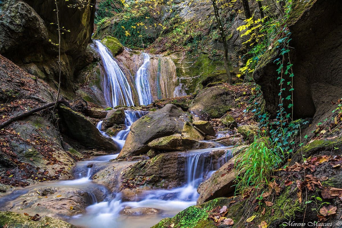 Veto (RE), Cascata del Tassaro | Ph. Moreno Maccari via www.belvedere-mammarina.it