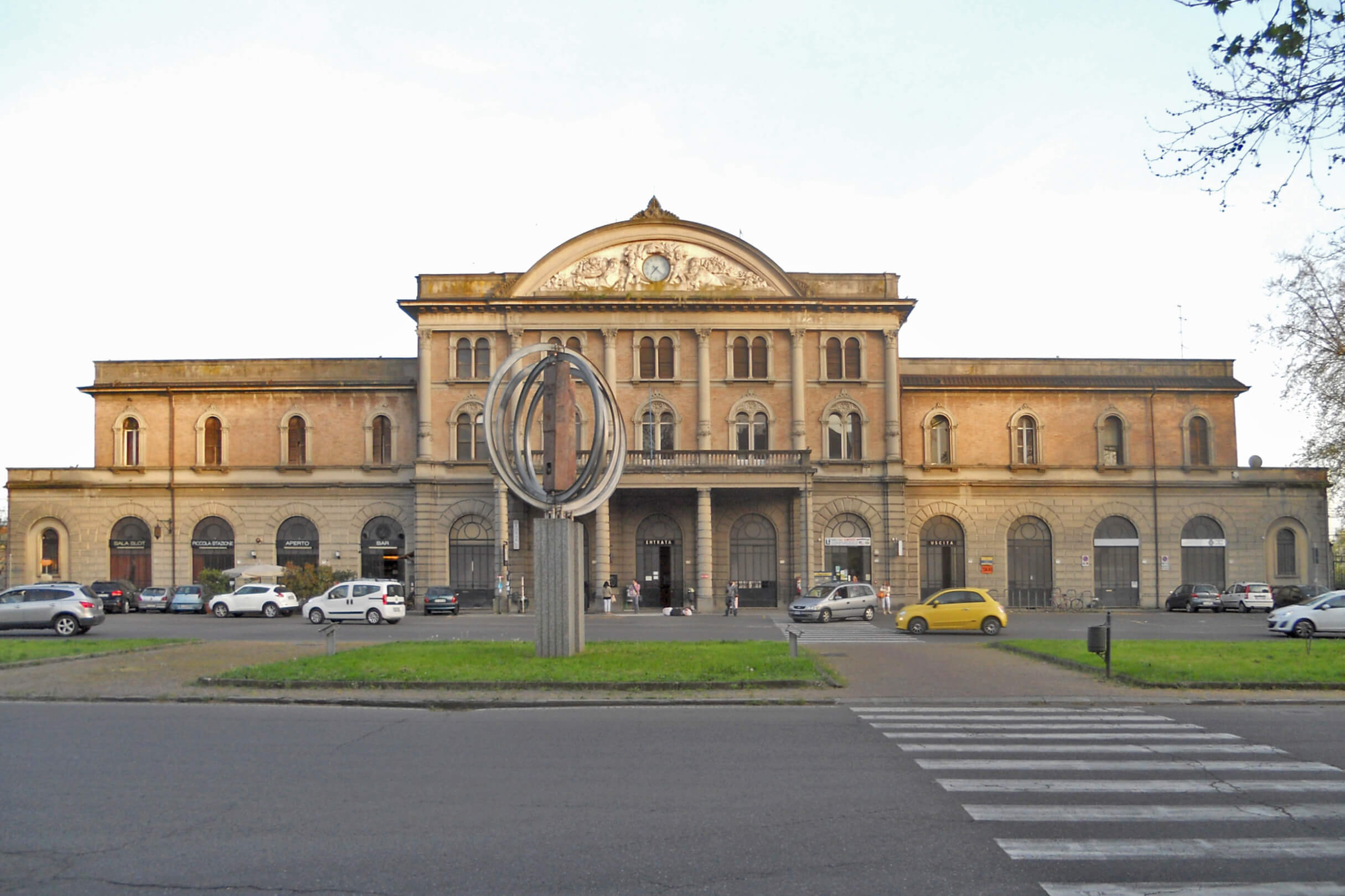 Modena (MO), Stazione "piccola" di Piazza Manzoni